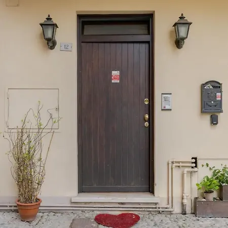 Affascinante Nel Castello. Moniga del Garda